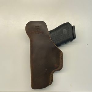 Muddy River Tactical IWB Glock 19 Holster.